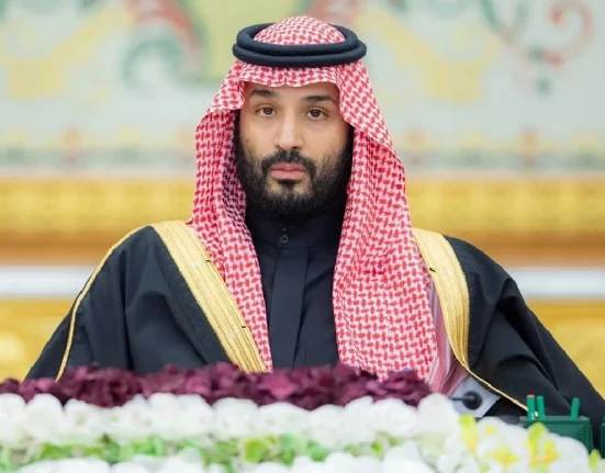 رأس الأمير محمد بن سلمان بن عبدالعزيز آل سعود ولي العهد رئيس مجلس الوزراء، الجلسة التي عقدها مجلس الوزراء، اليوم، في الرياض واتخذ خلالها 15 قرارًا